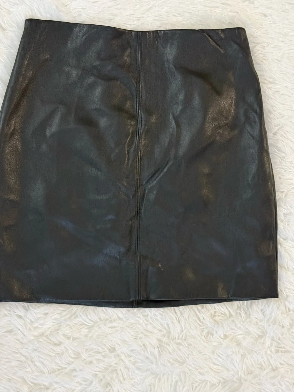 Hollister Black Faux Leather Mini Skirt Size XS Back Zip Short Pencil Bodycon